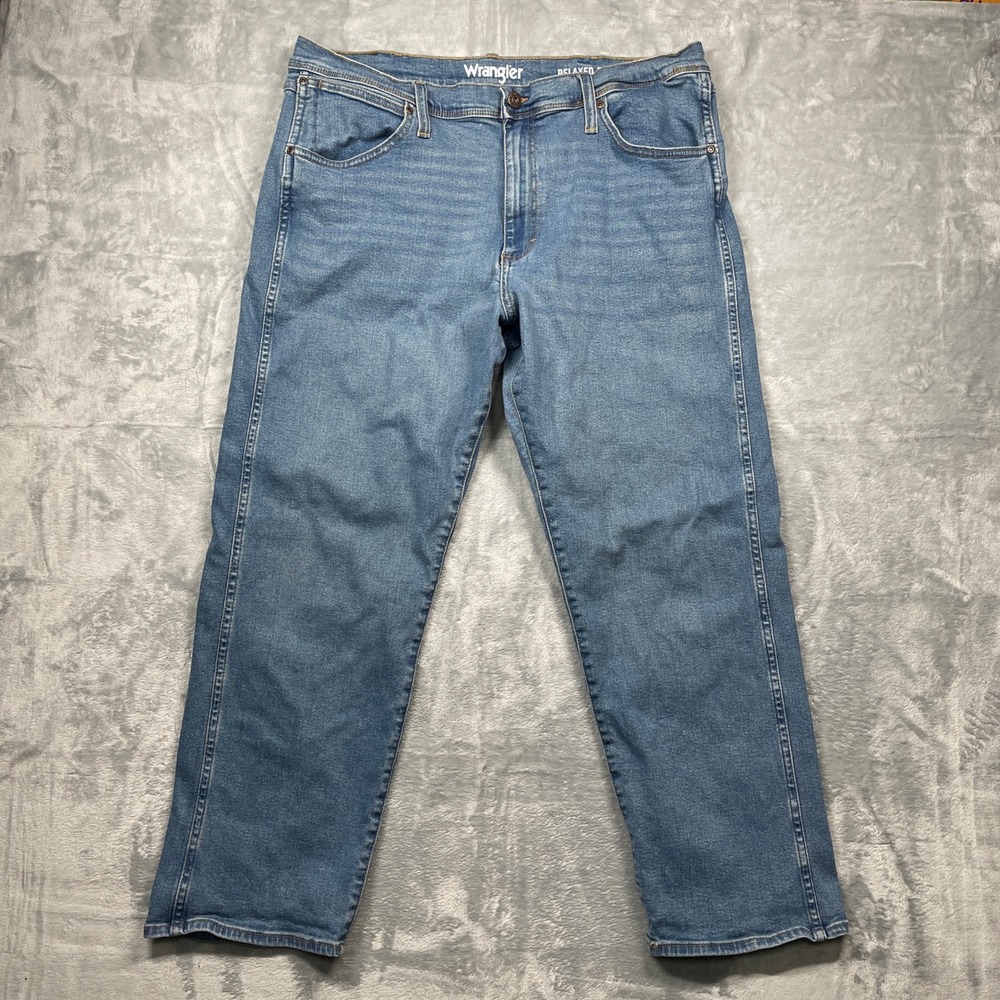 Wrangler Mens Relaxed Fit Straight Leg Stretch Medium Wash Denim Jeans 38 x 30